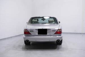 Bild 8/8 von Jaguar XJR 4.0 (2000)