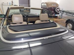 Image 2/4 of Mercedes-Benz 300 SL (1989)