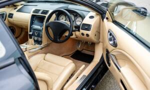 Afbeelding 4/50 van Aston Martin V12 Vanquish S (2007)