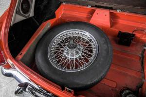 Bild 42/50 von MG MGB GT (1975)