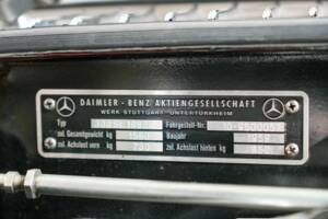 Immagine 29/48 di Mercedes-Benz 300 SL Roadster (1959)