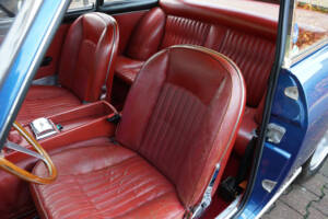 Immagine 36/50 di Ferrari 330 GT (1966)