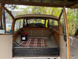 Image 8/18 of Morris Minor 1000 Traveller (1971)