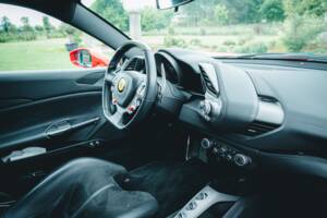 Image 50/56 of Ferrari 488 GTB (2020)