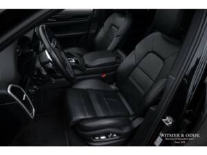 Image 5/37 of Porsche Cayenne E-Hybrid (2018)