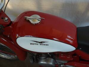 Image 10/44 of Moto Guzzi Cardellino 75 (1957)