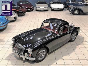 Image 2/40 of MG MGA 1600 (1961)