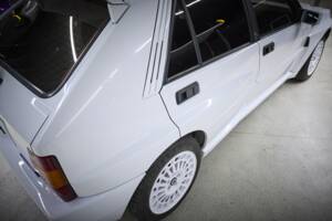 Image 14/93 of Lancia Delta HF Integrale Evoluzione I (1992)