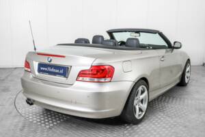 Immagine 25/50 di BMW 125i (2011)