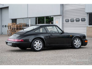 Image 10/28 de Porsche 911 Carrera 4 (1990)