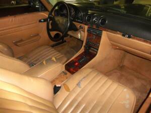 Image 13/30 de Mercedes-Benz 560 SL (1988)