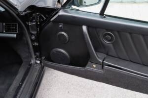 Image 80/108 de Porsche 911 Carrera 3.2 (1989)