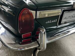 Image 20/47 of Jaguar XJ 6 C 4.2 (1976)