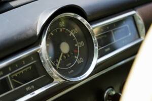 Immagine 7/22 di Mercedes-Benz 190 Db (1961)