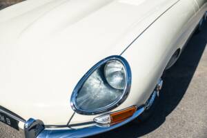 Image 13/50 de Jaguar Type E 3.8 (1963)