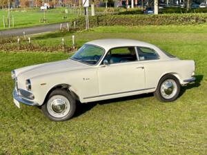 Image 6/32 of Alfa Romeo Giulia 1600 Sprint (1963)