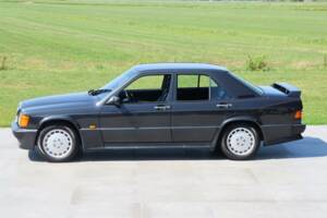 Immagine 26/50 di Mercedes-Benz 190 E 2.3-16 (1986)