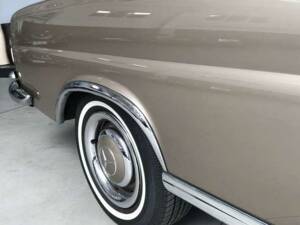 Image 11/38 de Mercedes-Benz 280 SE (1967)