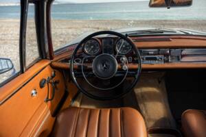 Afbeelding 7/13 van Mercedes-Benz 300 SE (1963)