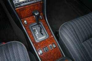 Bild 19/50 von Mercedes-Benz 300 E-24 (1992)