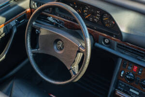 Image 28/44 de Mercedes-Benz 500 SEL (1984)