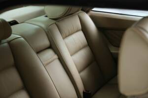 Image 26/39 of Mercedes-Benz 560 SEC (1990)