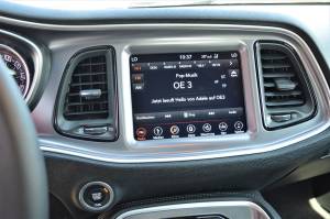 Bild 15/35 von Dodge Challenger SXT (2019)