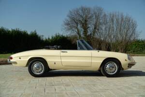 Bild 5/50 von Alfa Romeo 1750 Spider Veloce (1969)