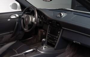 Image 28/40 of Porsche 911 Carrera 4 (2009)