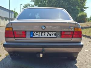 Bild 8/16 von BMW 525i (1988)