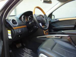 Afbeelding 53/100 van Mercedes-Benz GL 550 4MATIC (2008)