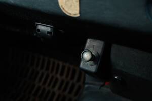 Image 37/50 de Land Rover Defender 110 (1983)