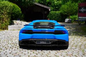 Image 3/10 of Lamborghini Huracán LP 610-4 (2016)
