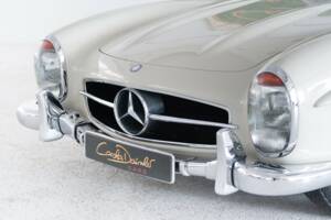 Image 20/50 of Mercedes-Benz 300 SL Roadster (1961)
