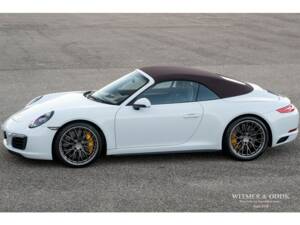 Image 1/36 of Porsche 911 Carrera 4S (2015)