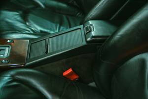 Image 38/50 of Mercedes-Benz SL 320 (1995)