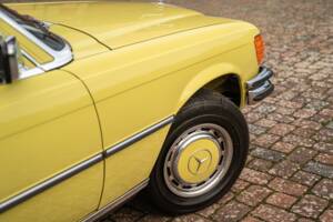Afbeelding 2/75 van Mercedes-Benz 280 SE (1976)