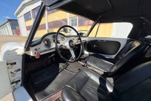 Image 6/23 of Alfa Romeo Giulia 1600 Spider (1963)