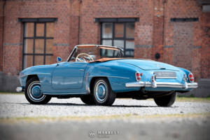 Image 3/58 de Mercedes-Benz 190 SL (1962)