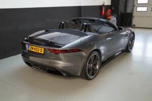 Bild 6/50 von Jaguar F-Type (2019)