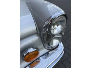Bild 13/36 von Mercedes-Benz 250 SE (1966)