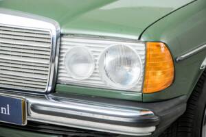 Afbeelding 22/50 van Mercedes-Benz 300 D (1978)