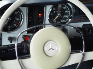 Afbeelding 53/57 van Mercedes-Benz 280 SL (1969)