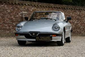 Image 21/50 de Alfa Romeo 2.0 Spider QV (1988)