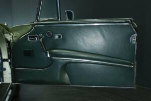 Image 22/30 de Mercedes-Benz 280 SE (1970)