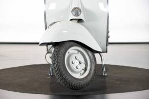 Immagine 41/50 di Piaggio Vespa 125 (1959)