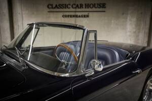 Image 54/100 of Ferrari 250 GT (1962)