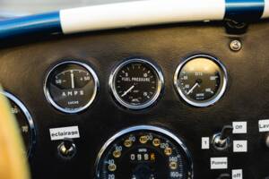 Image 46/68 of Shelby Cobra 289 (1966)