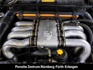 Image 37/46 of Porsche 928 S (1985)