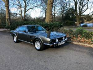Bild 2/34 von Aston Martin V8 Vantage (1987)